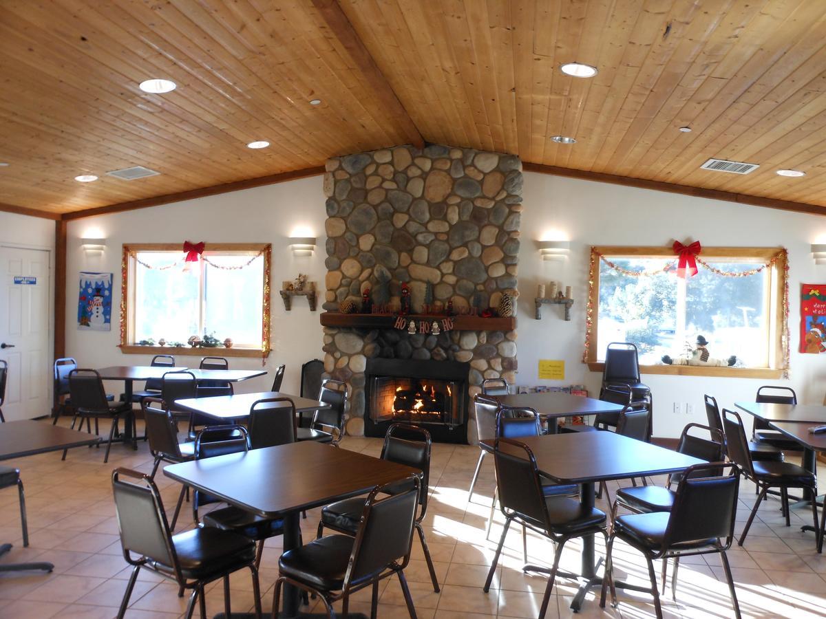 Oakzanita Springs Camping Resort Cottage 4 Descanso Buitenkant foto